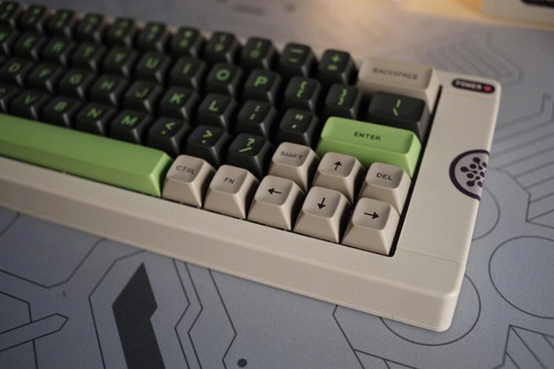 172 Keys Green Gray SA Profile ABS Doubleshot Keycap Set - Picture 8 of 9