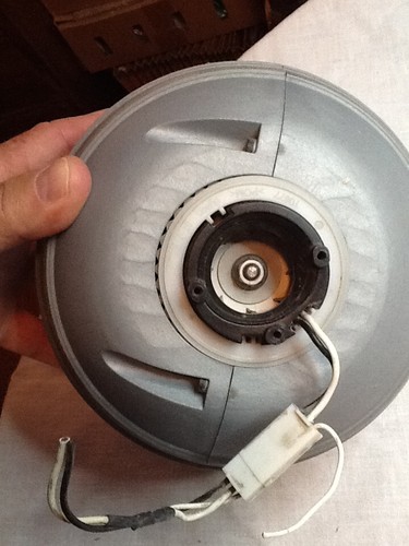 DYSON VACUUM MOTOR DC24 (GENTLY USED) W/HOUSING TESTED 082924F - Picture 4 of 7