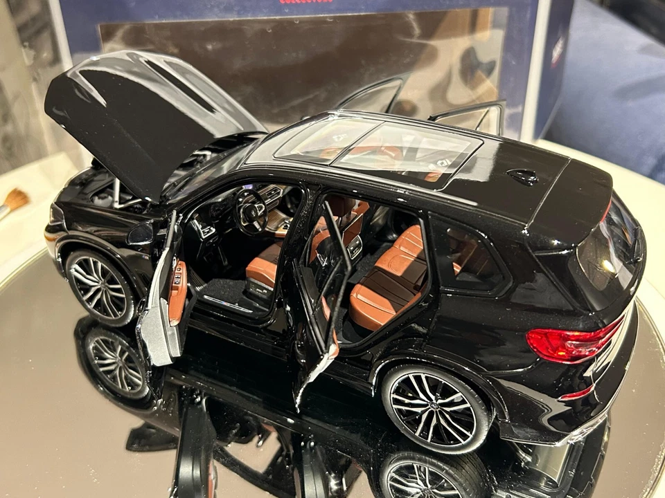 Norev 1/18 BMW X5 2019 G05 Black Metallic MINT with Box - Immagine 4 di 4
