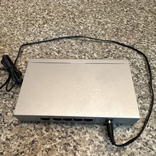 ZyXEL GS-105B v2 5-Port Gigabit Ethernet Switch (146) - Picture 7 of 7