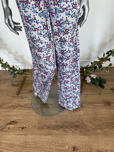 Boohoo Wrap Front Jumpsuit Size 10 White Floral Spot Print Strap Tie Waist MC86 - Picture 9 of 18