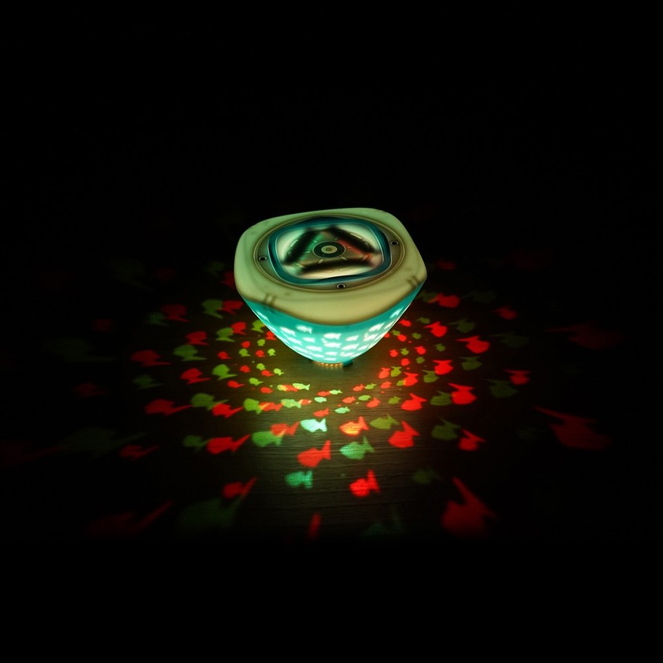 ^Floating Pool Light LED Fish Pattern Projection Lamp IP67 Waterproof ...
