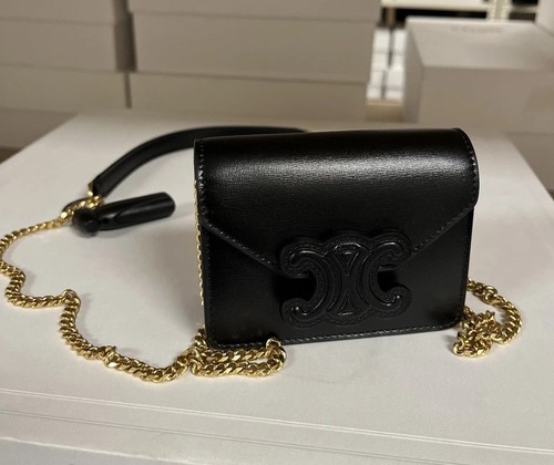 CELINE Porta Carte su Catena Trionfo in Pelle di Vitello Lucido, Nero - Foto 2 di 6