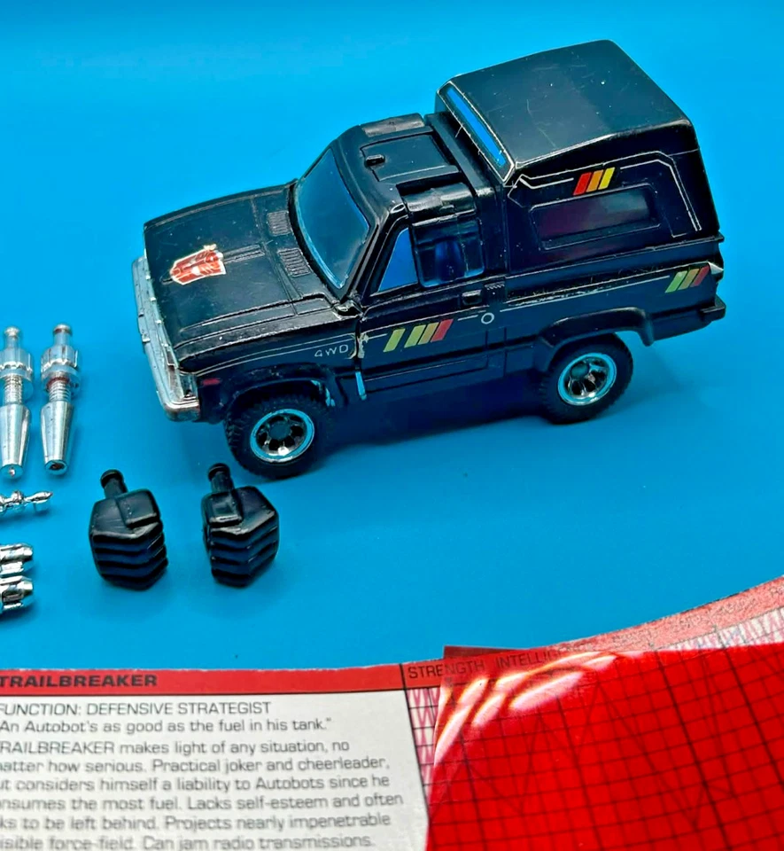 Vintage Transformers G1 1984 Trailbreaker 100% Complete w/ Spec Card - Image 4 of 4