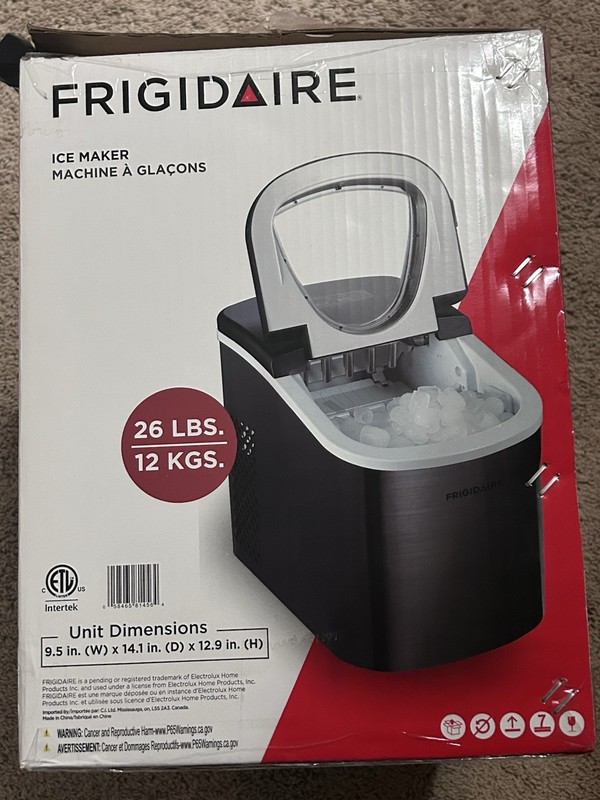 Frigidaire Portable Self Cleaning Ice Maker - Black - 26 Lbs - 1376539 - USED