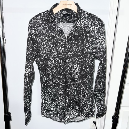 Express Herren schwarz weiß gemustert schmal 1MX Button Down Anzughemd Größe XS neu mit Etikett