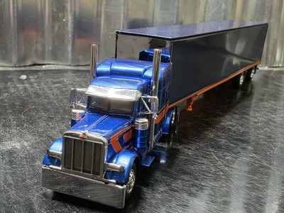 DCP Rollin Transport Peterbilt 379 1:64 Scale Diecast 33071