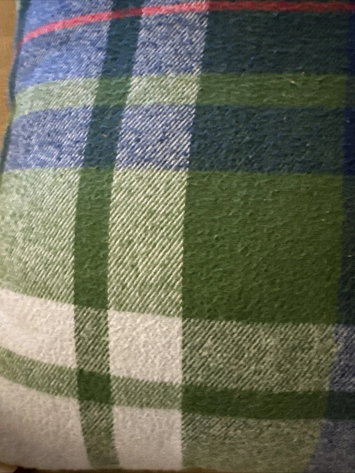 Almohada Decorativa Cuadrada Southern Living Franela Cuadrada Verde Navidad 20" Foto 3 de 4