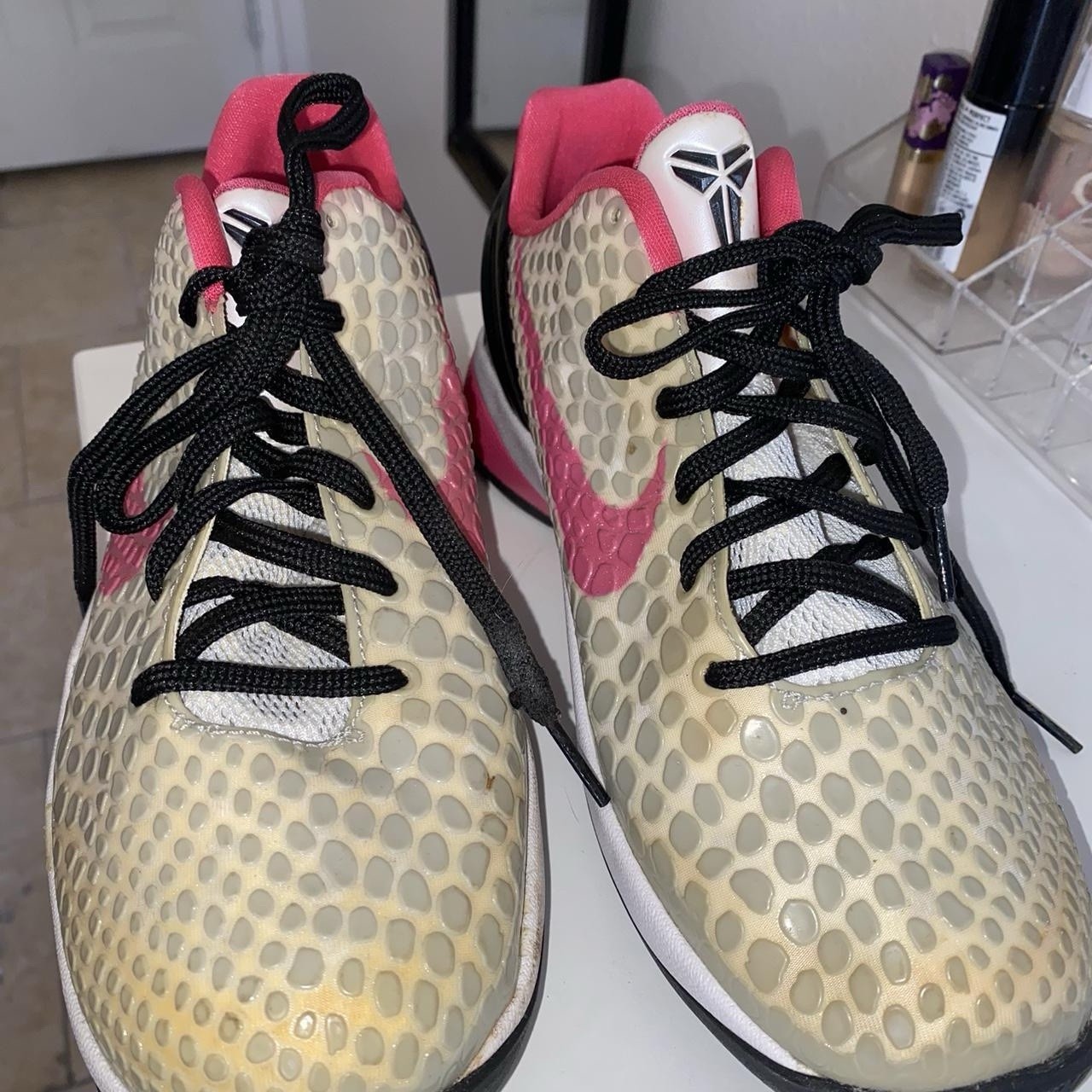 Rare Kobe 6.5 Women Basketball Sneakers