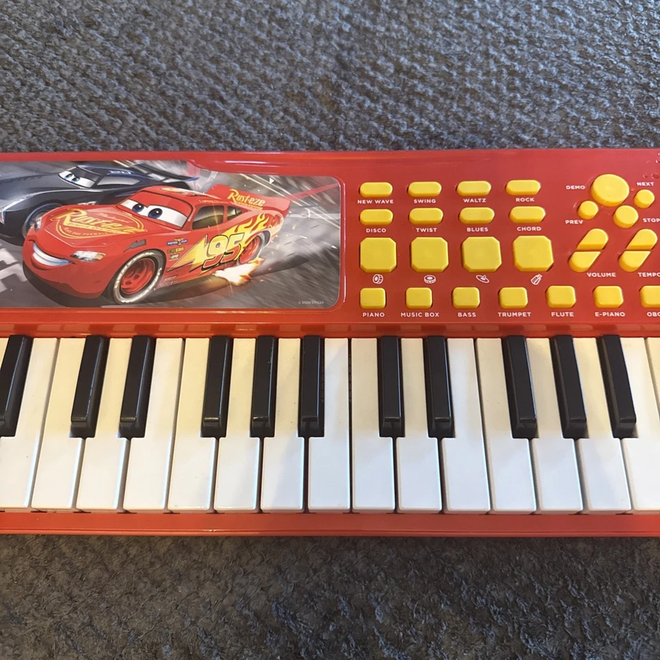 Teclado piano ritmos carreras coches Disney Pixar primer acto funciona probado Foto 4 de 4