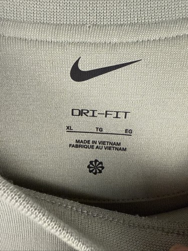 NWT Mens Nike Dri Fit Primary Fleece Crewneck Sweatshirt Jade horizon Size XL - Picture 3 of 5