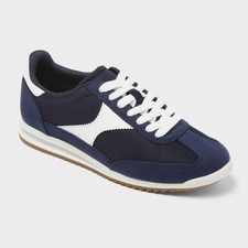 Universal Thread Women's Skyler Sneakers with Memory Foam Insole Round Toe