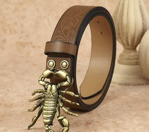 A Stylish Casual Unisex Belt With A Bold Golden Scorpion Buckle - Picture 2 of 6