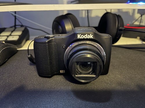 Kodak PIXPRO FZ152 CCD Compact Digital Camera (DigiCam) - Black - Bild 2 von 7