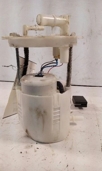 Conjunto de bomba de combustible Lincoln MKX 11-15 AWD montado en tanque Foto 3 de 4