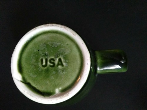 RARE Vintage McCoy Pottery DOM Coffee Mug Green w/ Red Seal Benedictine Liqueur - Foto 2 di 4