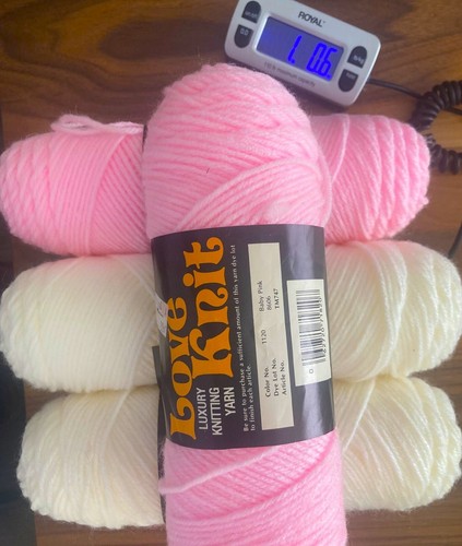 VTG - Lot of 4 Skeins - Vonnel Love Knit 100% Acrylic Knitting Yarn PINK & WHITE - Picture 3 of 3