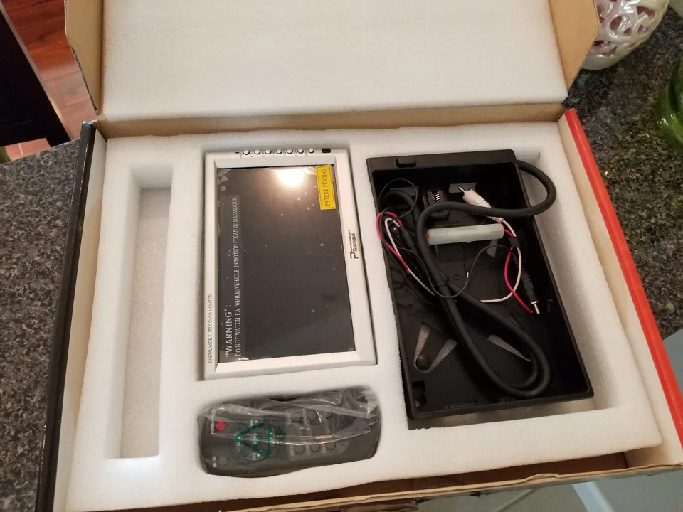 NEW 7" TFT COLOR MONITOR DETACHABLE ICHM9247T PERFORMANCE TEKNIQUE ANTI THEFT - Image 3 of 4