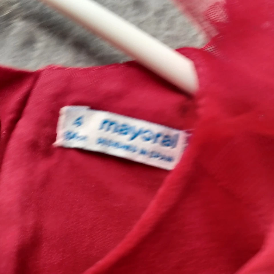 Vestido Mayoral Meninas Veludo Manga Folhada Linha A Tamanho 4 Vestido Vermelho Infantil Férias  - Imagem 4 de 4