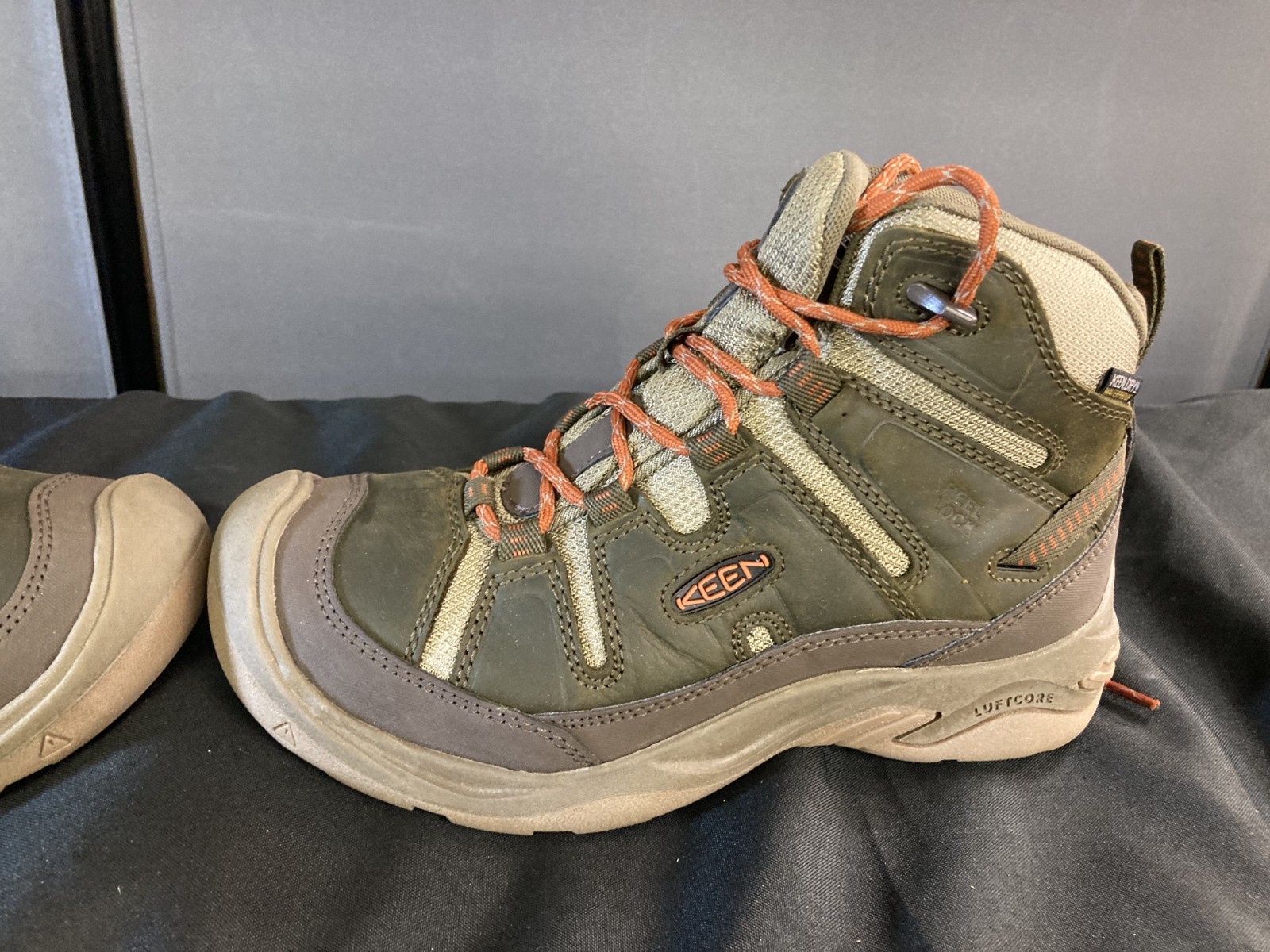 Stivali da trekking KEEN uomo Circadia mezza altezza comodi impermeabili taglia 7