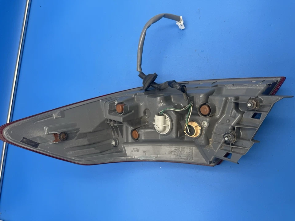 Luz trasera lateral izquierda Infiniti M37 2011-2013 conductor luz trasera led OEM Foto 3 de 4