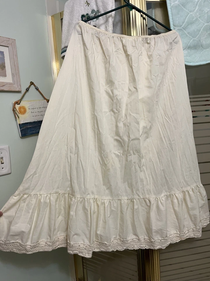Falda Enagua Vintage Crema Años 60 Bordada Ribete Cintura Elástica Talla L Boho Foto 2 de 4