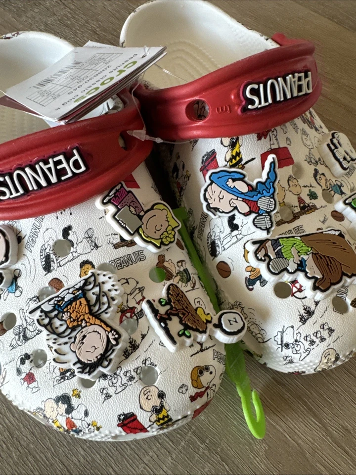 Peanuts Crocs Niños Talla 1 EE. UU. Con 8 Jibbitz Snoopy Charlie Brown Linus Lucy Nuevo Con Etiquetas Foto 3 de 4