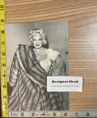 Phyllis Diller & Mae West At The Pump Room Restaurant 2 Scene Book Photograph