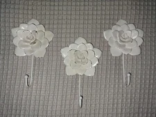 3 Guichifun Flower Coat Hooks Wall Decor - Resin White Decorative Wall Hooks