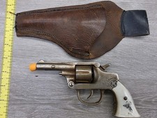 KILGORE SIX SHOOTER CAP GUN VINTAGE Rearing Horse Engrave With Holster
