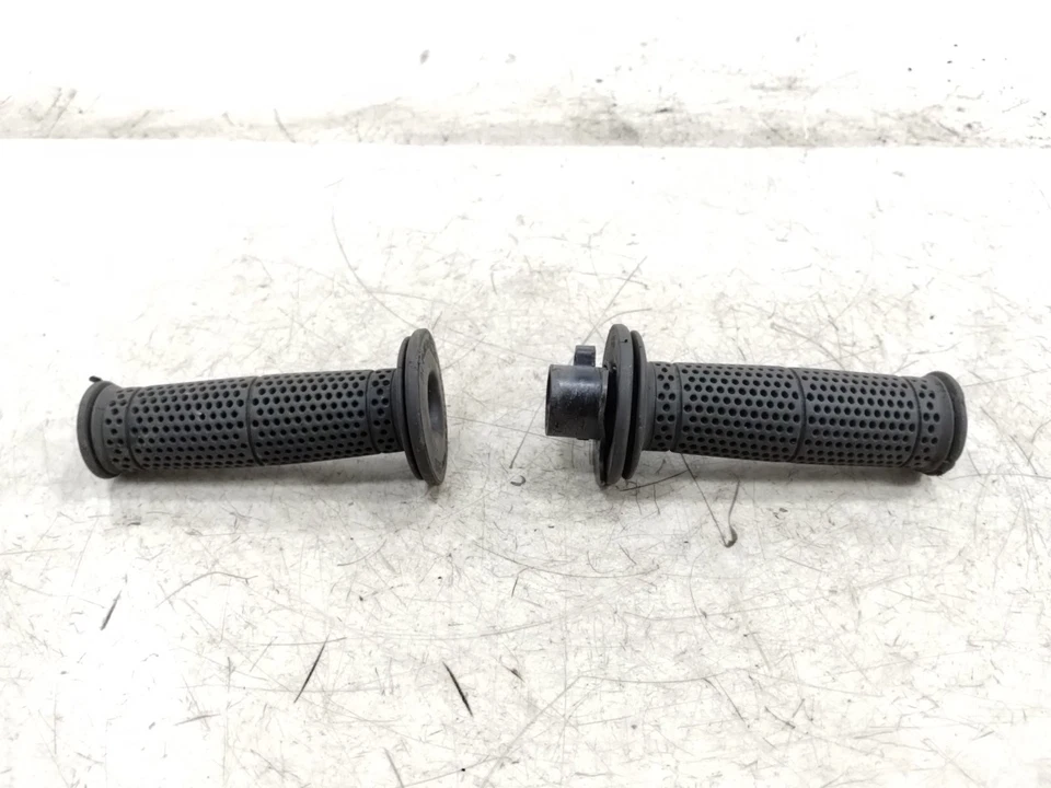 2000 00 BMW R1100 RT R Throttle Tube Grip - Image 2 of 4