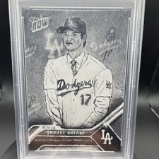 Topps 2024 Spotlight Shohei Ohtani #28 Grayscale Filter Dodgers /49 PSA 8