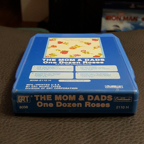 The Mom & Dads - One Dozen Roses 8 Track Cartridge with Sleeve - Imagen 3 de 9