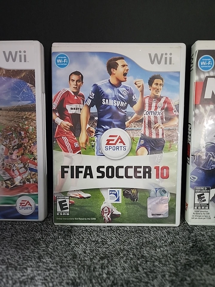 Lote de juegos deportivos Nintendo Wii - Copa Mundial de Fútbol FIFA Sudáfrica 2010, NHL 2k11 Foto 3 de 4