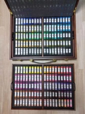 Mungyo MPHM-200W Gallery Artists' Handmade Soft Pastel 200 Colors + Wood Case