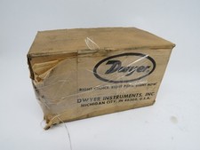 Dwyer SFI-800-3/4 Sight Flow Indicator/Transmitter 3/4" NPT 3-35GPM NEW