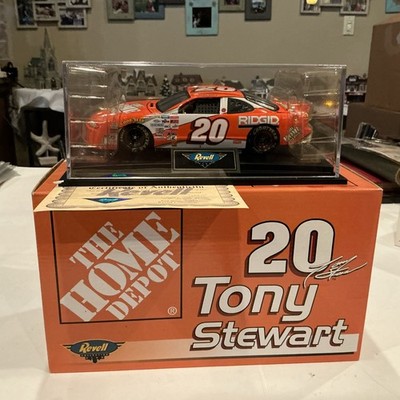 REVELL COLLECTION CLUB #20 TONY STEWART HOME DEPOT 1999 PONTIAC GRAND PRIX! 1/24