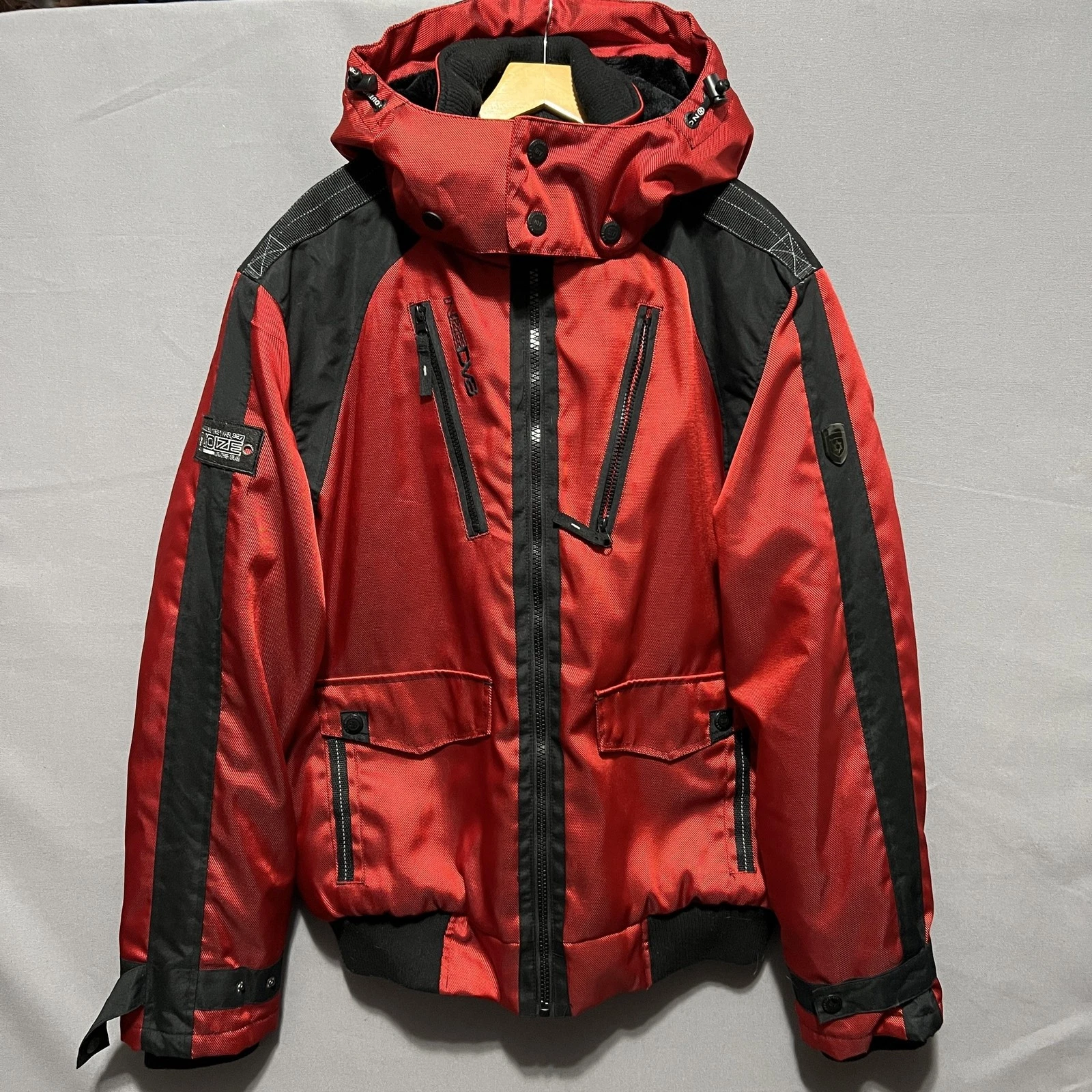 Noize Jacket Mens XL Red Black Hooded Full Zip Insulated Ski Bomber Winter Sport