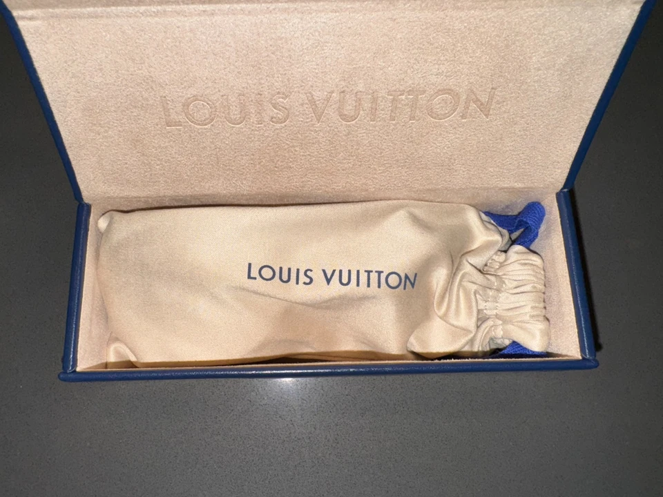 Gafas de sol Louis Vuitton Damier Aviator Z0586U - gris/plateado Foto 4 de 4