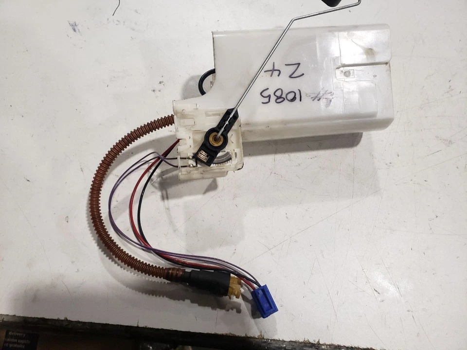 Bomba de combustible - BMW Z4 E85 RHD 2003 - 03-05 OEM 6264664 Foto 2 de 4