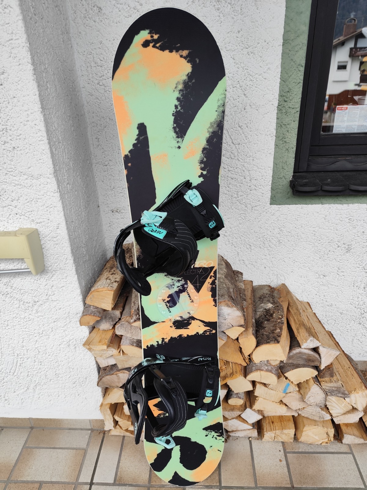 Snowboard NITRO Lectra 142 cm inkl. NITRO Rythm Gr. M