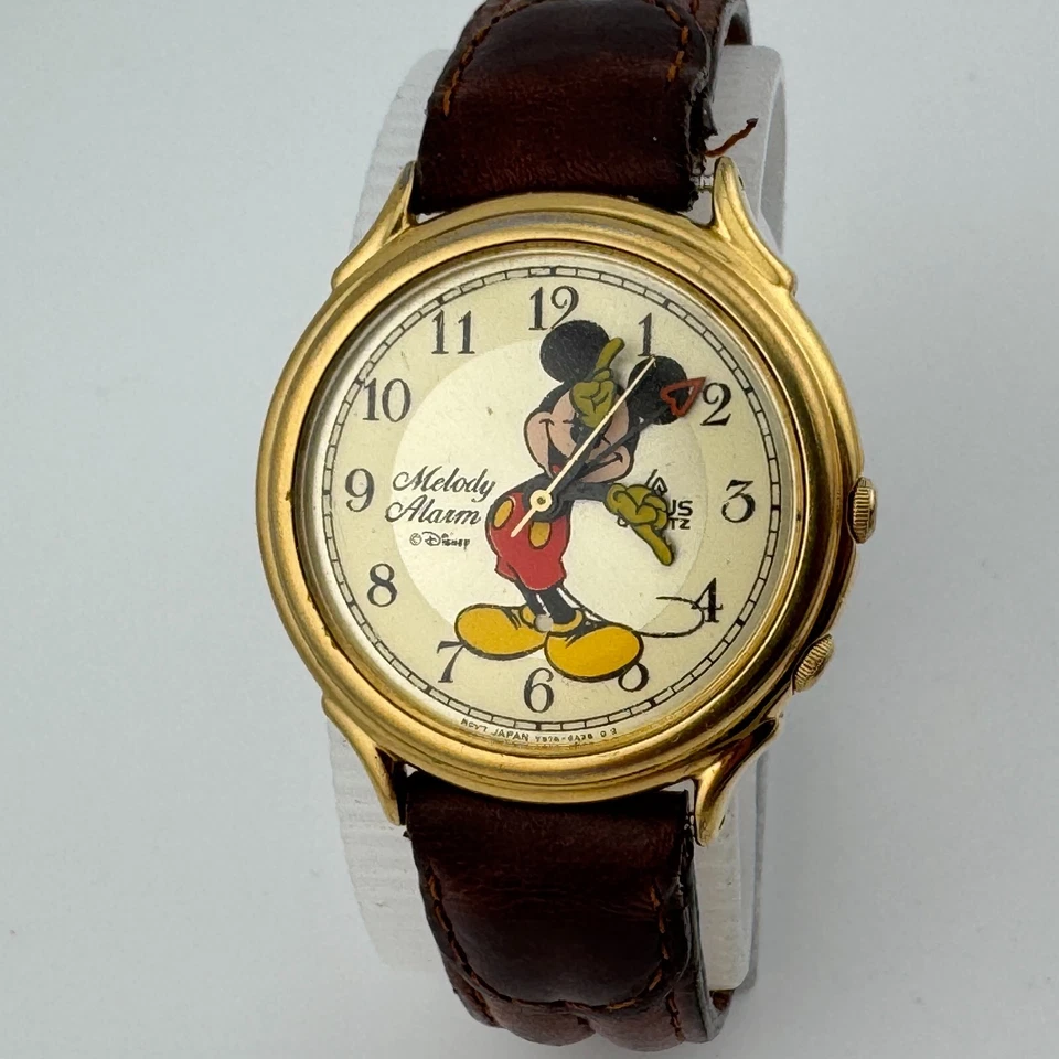 Reloj de Cuarzo Lorus Disney Mickey Y975-6A20 Unisex Dorado Nuevo Batería ~ Alarma No Funciona Foto 2 de 4