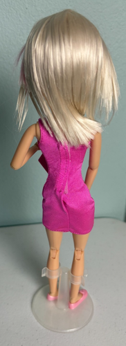 2009 Spin Master Ltd LIV 12" Doll #001021SWMG Articulated Blonde Hair Blue Eyes - Picture 3 of 4
