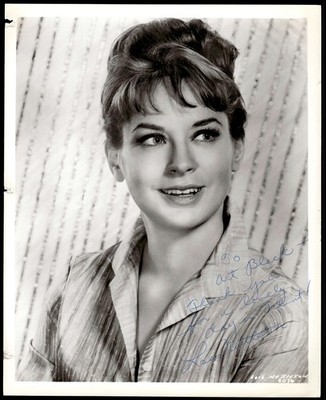 Lois Nettleton Actress Signed 8 x 10'' Vintage Photo Auto *MH1073