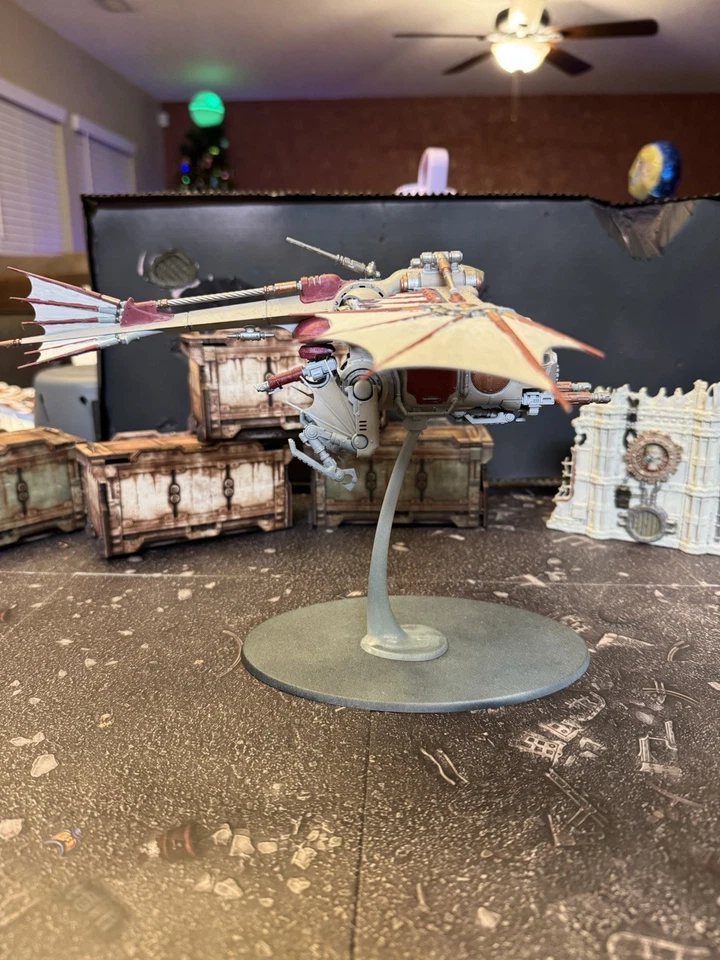 Adeptus Mechanicus Archaeopter una miniatura de juego de mesa de 40 k Foto 4 de 4