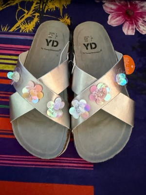 Mädchen Sandalen Größe 3. Silber Floral. Neu mit Etikett