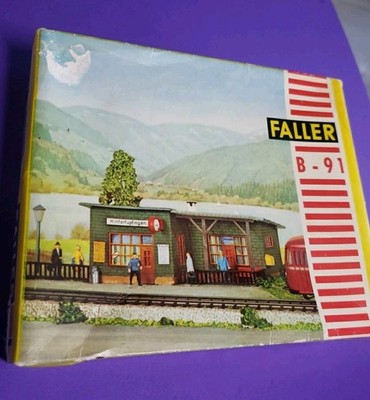 Faller Station Hintertupfingen B-91 HO Scale