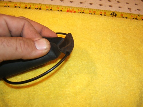 Porsche 1984 944 gas fuel cap Black rubber metal clip protective OE 1 Cover,Long - Bild 5 von 12