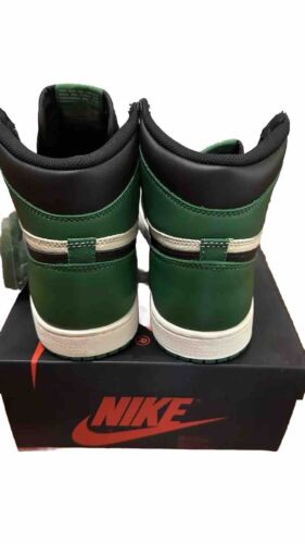 Size 10.5 - Jordan 1 Retro High OG Pine Green 2018 New In Box W Both Laces - Picture 4 of 8