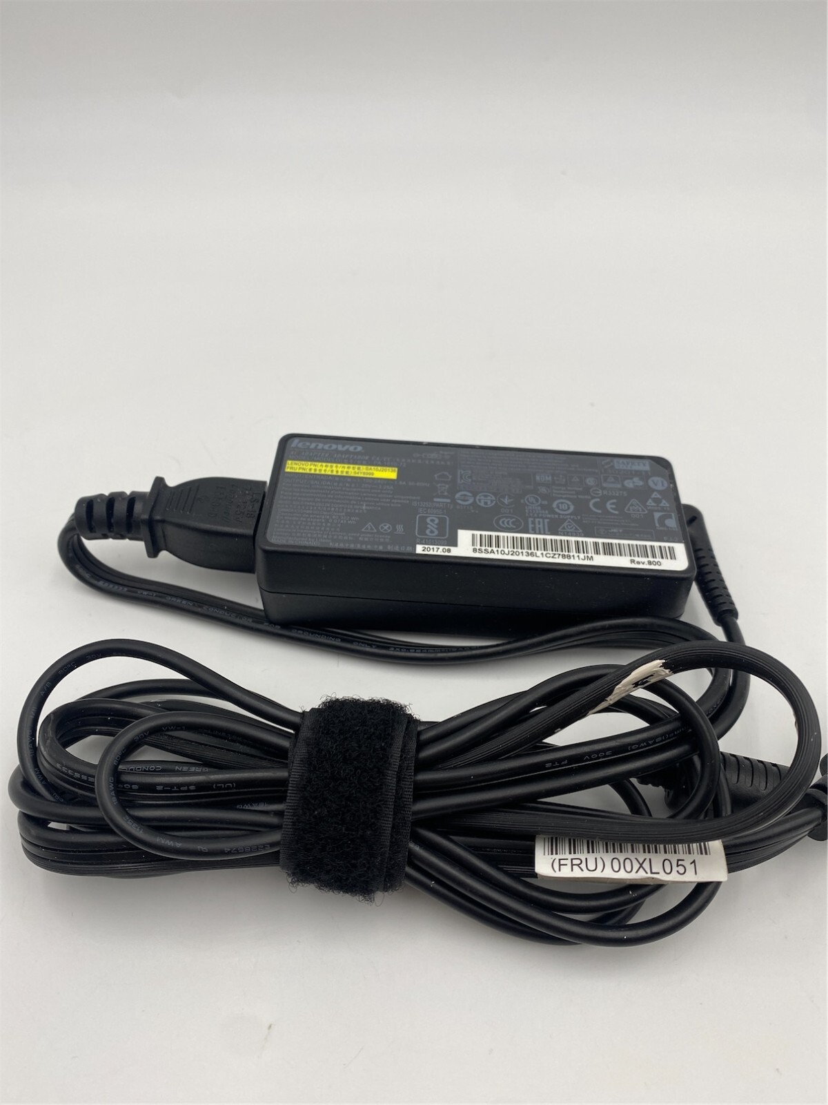 Lenovo AC ADAPTER 65W 100-240Vac 3P 00PC757 54Y8868 54Y8964 
